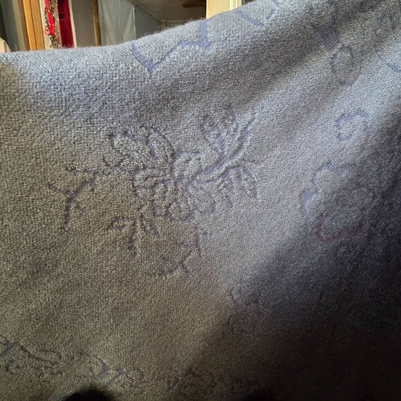 Sugar Ombre Gray Floral Poncho One Size Black Pom Pom Trim Flowy Brushed Cotton - Picture 2 of 9